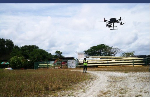Instruktur & Tim Pilot Drone Lapangan PT SCA